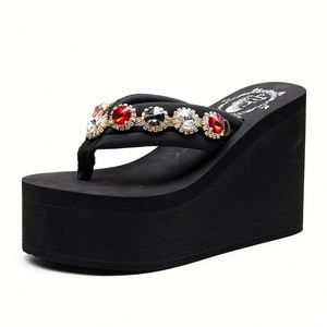 Sandalias de Playa Ligeras y Cómodas para Mujer, Verano 2026, Antideslizantes, Planas, para Uso en Exteriores - Product Image 1