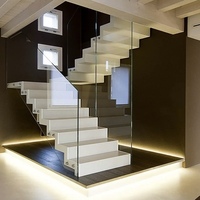 Design moderne Escaliers de patio préfabriqués réglables en forme de U Marches en bois de chêne noir pour l'extérieur des falaises