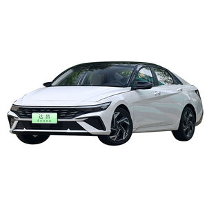 Hyun-dai Elantra <span class=keywords><strong>1</strong></span>.5L CVT GLS Leading Edition Voiture compacte <span class=keywords><strong>1</strong></span>.5L 115 chevaux L4 Image de recul Croisière adaptative à pleine vitesse - Product Image 4