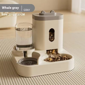Comedero Automático Portátil 2 en 1 para Gatos y Perros con Diseño de Corazón, Tazón de Plástico de Gran Capacidad y Dispensador de Agua - Product Image 3