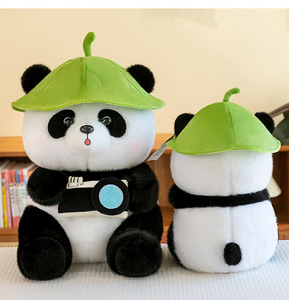 Peluche <span class=keywords><strong>de</strong></span> Panda Adorable con Sombrero <span class=keywords><strong>de</strong></span> Hoja <span class=keywords><strong>de</strong></span> Loto y Cámara, Regalo Reconfortante para Niños, Decoración del Hogar, Juego Diario para Todas las Edades - Product Image 2