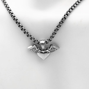 Yunnique – collier avec pendentif en forme de cœur d'ange en acier inoxydable, avec ailes, bijoux unisexes, cadeau - Product Image 3