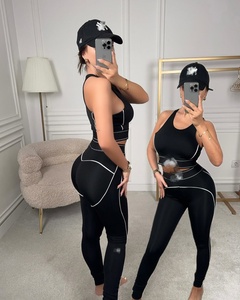 เสื้อกล้ามออกกำลังกาย Y2197 รุ่นซัมเมอร์เลตเตอร์ เก็บทรงเอวสูง ยกสะโพก กระชับหน้าท้อง ชุดออกกำลังกายโยคะฟิตเนส - Product Image 3