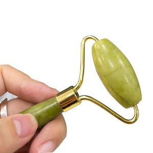 Rouleau de Jade <span class=keywords><strong>pour</strong></span> les outils de soins de la peau du <span class=keywords><strong>visage</strong></span> utilisés avec les produits de beauté petit rouleau <span class=keywords><strong>pour</strong></span> les yeux gonflés rouleau facial cadeaux d'<span class=keywords><strong>auto</strong></span>-soins - Product Image 4