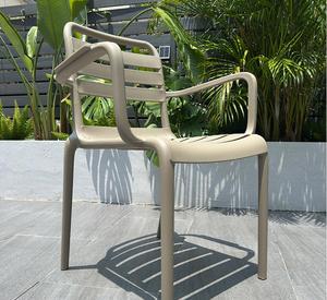 Silla <span class=keywords><strong>de</strong></span> Jardín <span class=keywords><strong>de</strong></span> Diseño Moderno <span class=keywords><strong>y</strong></span> Sencillo, Silla <span class=keywords><strong>de</strong></span> Comedor <span class=keywords><strong>de</strong></span> Plástico <span class=keywords><strong>para</strong></span> Exteriores con Respaldo <span class=keywords><strong>y</strong></span> Reposabrazos <span class=keywords><strong>para</strong></span> Balcón <span class=keywords><strong>y</strong></span> Patio - Product Image 1