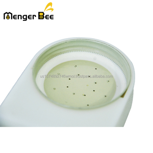 Nouveaux abreuvoirs à eau en plastique Menger Bee American Boardman Entrance Bee Bottom avec bouchon Mason Jar, garantie de 2 ans - Product Image 5