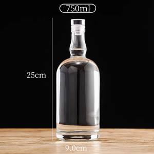 Botella Transparente Redonda y Delgada de 750 ml, Botella de Vidrio de 25 Onzas para Bebidas Frías, Café, Jugos, Licores y Té - Product Image 2