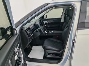 รถเชอรี่ เอ็กซ์พลอเร่ 06 ซี-ดีเอ็ม ปี 2024 รถมือสองสุดหรู ระบบไฮบริดคุนเพง เทอร์โบ พวงมาลัยซ้าย ภายในสีเข้ม เบาะหนัง รถเอสยูวี - Product Image 5