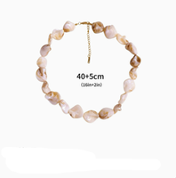 Collar de Diseño Nuevo con Conchas Naturales Irregulares Estilo Cerámico, Cuentas de Concha Natural y Colgante de Acero Inoxidable para Mujer