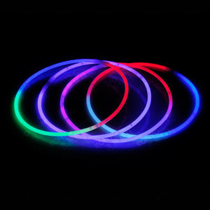 Usine directe 22 pouces collier lumineux LED écologique collier Flash jouets lumineux de qualité européenne américaine - Product Image 1
