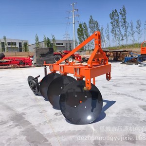 Arado de discos de alta resistencia de 3 discos para limpieza y labranza de tierras agrícolas para uso con tractor - Product Image 1
