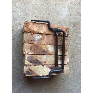 Pinces à briques 14x23mm 45 en acier, outil de chantier pour le déplacement de briques - Product Image 1