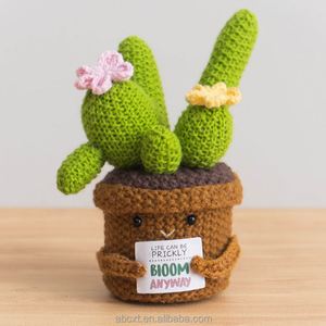 Cactus et succulentes en pot, tricotés à la main, en crochet, à énergie positive, pour l'équilibre émotionnel - Product Image 6