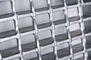 Grille soudée en acier galvanisé renforcé à dents et à barres rondes pour la construction navale - Product Image 6