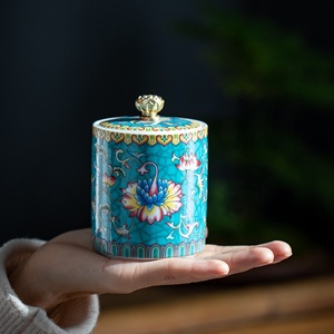 Pot cylindrique en céramique peinte de style européen, portable, pour la décoration intérieure, le thé, le rangement multifonctionnel de bijoux, d'aliments et de grains de café - Product Image 1