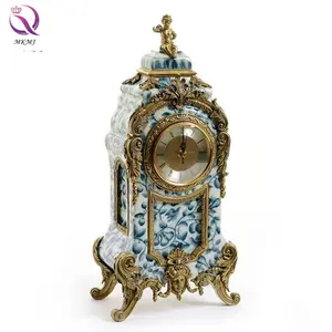 Portacandele di lusso in porcellana antica con orologio da tavolo in ottone portacandele in ceramica per la decorazione della casa blu e bianca