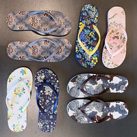 Sandales plates à entre-doigts pour femmes, légères, motif fleur rouge, pour l'été et l'extérieur, vente en gros, nouveauté