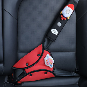 Almohadilla para cinturón de seguridad de coche, juego de almohadillas para hombros con diseño de fresa roja para bebés de 12 a 23 meses, cojín de seguridad multifunción - Product Image 1