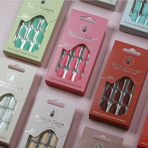 <span class=keywords><strong>Faux</strong></span> <span class=keywords><strong>Ongles</strong></span> Courts à Pression Style Français Nouveau Design en Gros, Couverture Complète, Matériau ABS, Couleurs Mixtes pour Salon de Manucure, Facile à Poser - Product Image 3