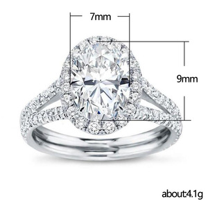 Anello di Fidanzamento F801 in Platino con Diamante Taglio Ovale, Colore D Naturale, Montatura Halo per Donna - Product Image 5