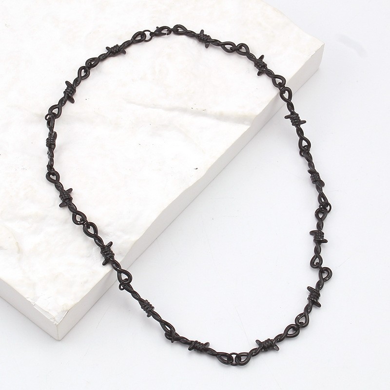 Gun-black fine barbed necklace