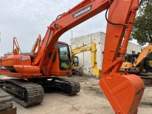 Excavatrice Doosan DH150 d'occasion du Japon, modèle 2022, 15 tonnes, haute performance, avec boîte de vitesses, roulement et PLC, en promotion - Product Image 5