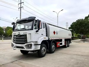รถบรรทุกน้ำมันดีเซลแบบพิเศษ ขนาด 20000-35000 ลิตร ยี่ห้อซิโนทรัค รถส่งน้ำมันแบบถังเต็ม สำหรับงานขนส่งในบ่อน้ำมัน - Product Image 5