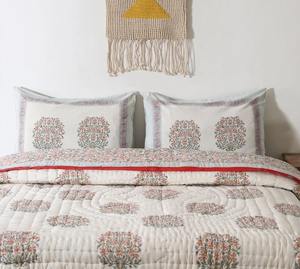 Couette Jaipuri en coton biologique de haute qualité, imprimé ethnique, fait main, pour la décoration intérieure - Product Image 1