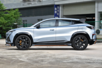 Barato 5 Asientos Uni-k Changan SUV Bajo Precio Familia Coche Uni T Super SUV Gasolina Coche China Gasolina Coche para la venta