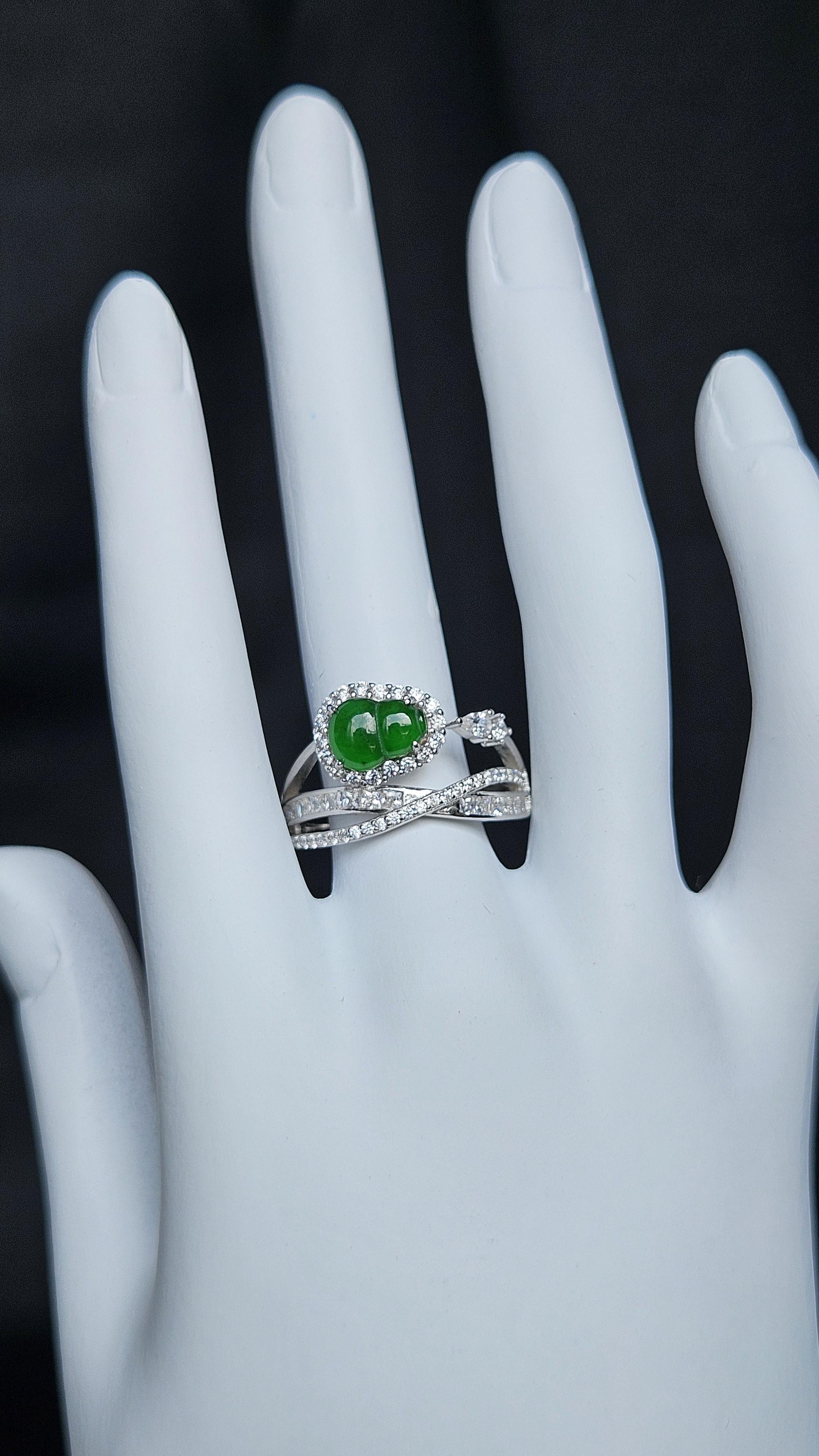 สีเขียว