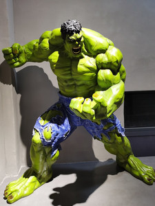 Estatua de Hulk de Fibra de Vidrio Personalizable, Resistente al Agua para Exteriores - Product Image 2