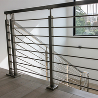 Balustre à barres horizontales en acier inoxydable sur mesure pour projets d'escaliers