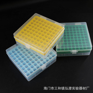 Caja Criogénica Hirozumi con 81 Compartimentos, Material PP Verde, para Almacenamiento en Laboratorio - Product Image 3