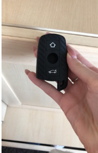 3 boutons En Fiber De Carbone Patten Silicone Clé De Voiture Pour <span class=keywords><strong>BMW</strong></span> <span class=keywords><strong>1</strong></span> 3 5 6 Série E90 E91 E92 E60 Voiture porte-clés Housse - Product Image 3