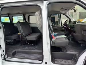 Camioneta Eléctrica Comercial JMC 4x2, Versión para Pasajeros, Camioneta Pequeña con Autonomía de 150 km, Mini Camión Chino - Product Image 3