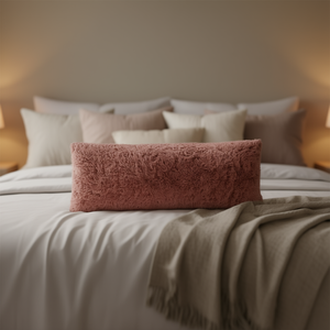 Oreiller Everest Huggable 305 cm Rectangulaire Rose Profond en Polyester et Coton, Oreiller de Lit Style Luxe - Product Image 2