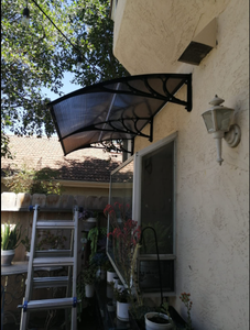 Toldo de Policarbonato y Aluminio <span class=keywords><strong>con</strong></span> Borde Central Cerrado, Mayor Estabilidad y Resistencia al Viento, Protección Solar Manual Anti-UV para Exteriores - Product Image 4