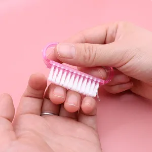 Brosse de nettoyage des ongles en forme de U, mini, transparente, en plastique, pour manucure, brosse à poils doux pour nettoyer la poussière des ongles, brosse à ongles pour nail art - Product Image 1