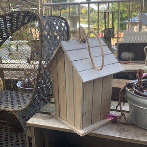 Bluebird Hummingbird Garden Bird House Casa colgante <span class=keywords><strong>de</strong></span> madera <span class=keywords><strong>para</strong></span> mascotas <span class=keywords><strong>para</strong></span> liquidación exterior Atractivo <span class=keywords><strong>para</strong></span> pájaros salvajes - Product Image 1