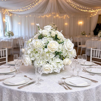 Boule de fleurs en soie FL-305 personnalisée, rose rouge et verdure, centre de table pour événements, fêtes, anniversaires