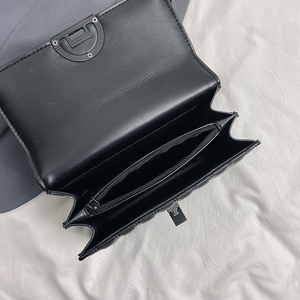 Nouveaux Sacs à Main Matelassés Tendance Personnalisés <span class=keywords><strong>en</strong></span> Cuir PU Vegan pour Femmes – Sacs Bandoulière et Besaces avec Chaîne - Product Image 4
