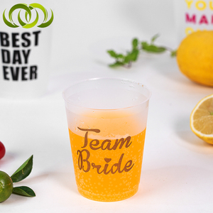 Tasses de stade en PP réutilisables et personnalisables Conception de logo moderne Événement de fête de mariage Verres bon marché Carton emballé en <span class=keywords><strong>plastique</strong></span> - Product Image 2