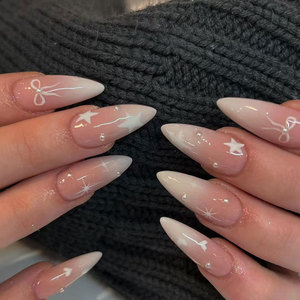 Offre Spéciale : 24 faux ongles courts style français en amande, avec nœuds dorés et rouges, pour femmes – Cadeau idéal - Product Image 4