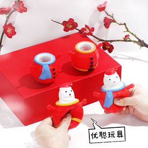 Jincan - Juguete de Navidad Suave con Forma de Papá Noel para Apretar y Aliviar el Estrés, para Niños y Niñas de 5 a 7 Años - Product Image 3