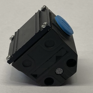 新品オリジナル既製品 BNS 819-B03-D08-40-13 倉庫産業オートメーションPLCプログラミングコントローラ - Product Image 1