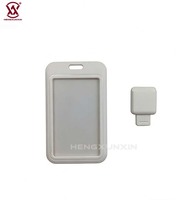 Porte-badges d'identification exécutifs haut de gamme à faible MOQ, étuis en plastique pour cartes avec cordon rétractable, logo personnalisé pour le personnel d'entreprise