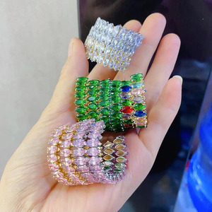 Ec2073 hợp thời trang 18K mạ vàng màu hồng đa màu <span class=keywords><strong>CZ</strong></span> Marquise kim cương Huggie Hoop bông tai cho wome <span class=keywords><strong>CZ</strong></span> hợp thời trang cho các bên - Product Image 2