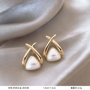Pendientes colgantes geométricos clásicos con cristal de diamantes de imitación en forma de tablero de ajedrez blanco y negro, aleación de zinc chapada en oro para mujer, joyería de fiesta - Product Image 5