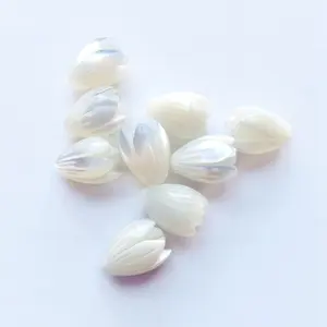 50 pièces/sac 8*10MM perles de pikake sculptées coquille naturelle nacre pikake perles de fleur de jasmin pour bijoux hawaïens Vintage