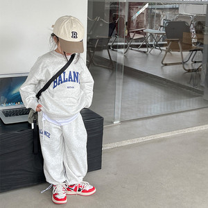 Ropa Deportiva Estilo Preppy Versión Coreana para Niños y Niñas, Sudadera con Capucha de Manga Larga y Pantalones, Nueva Moda Otoño Invierno - Product Image 3